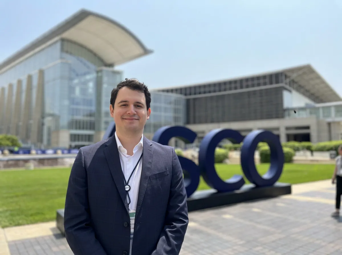 Dr. Reyna en el congreso ASCO (American Society of Clinical Oncology)